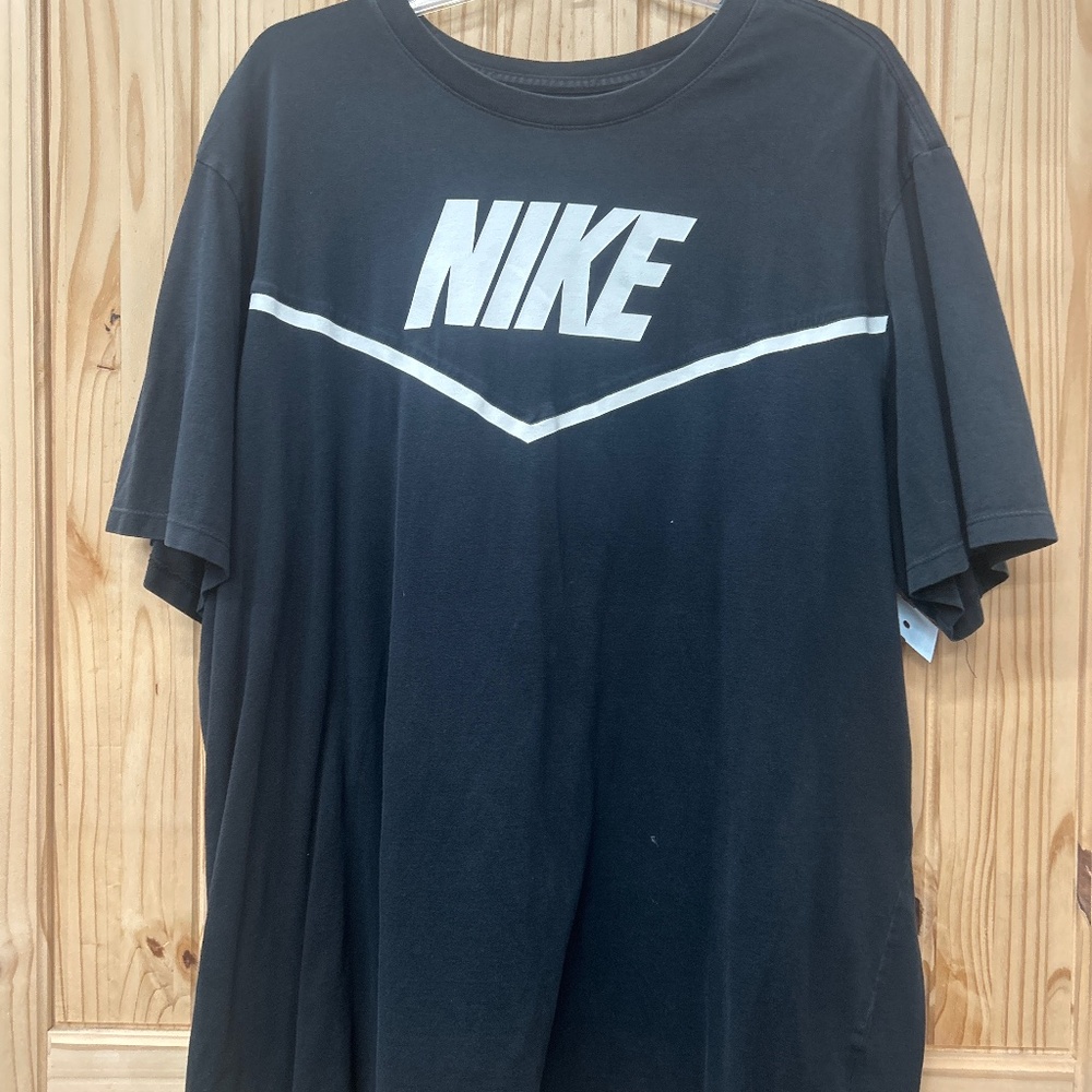 Men’s Nike Tshirt